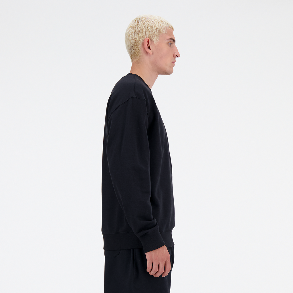 New Balance Sport Essentials Small Logo French Terry Crew - black