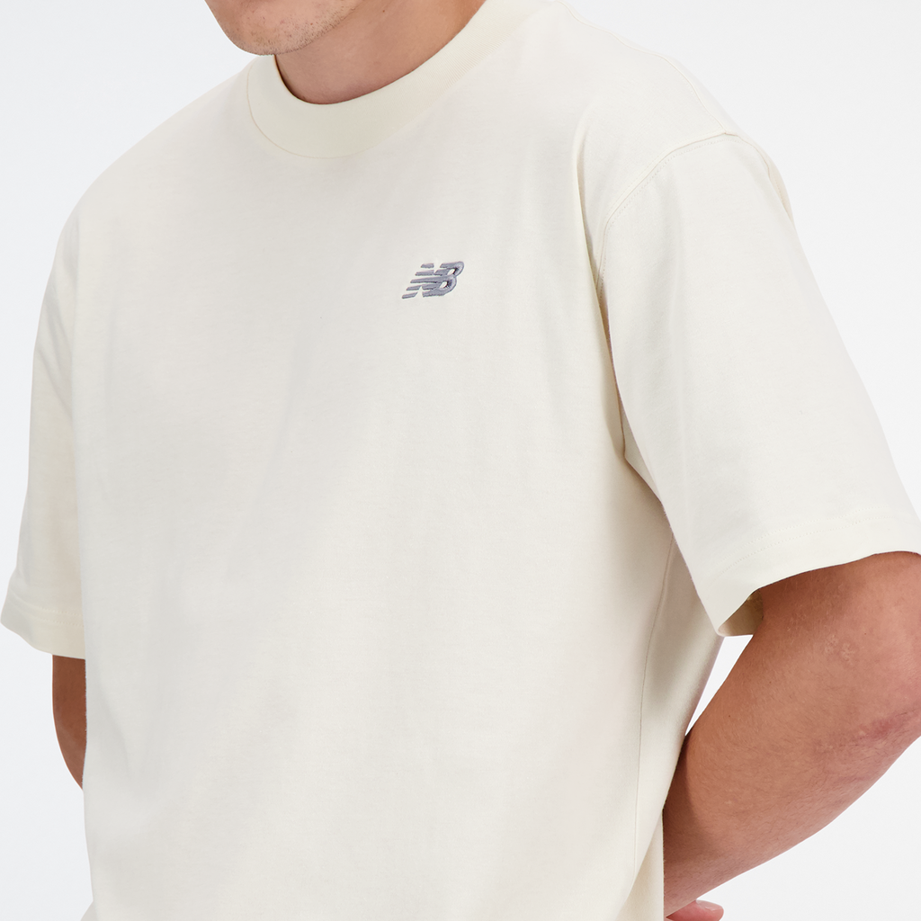 New Balance Sport Essentials Small Logo T-Shirt - linen