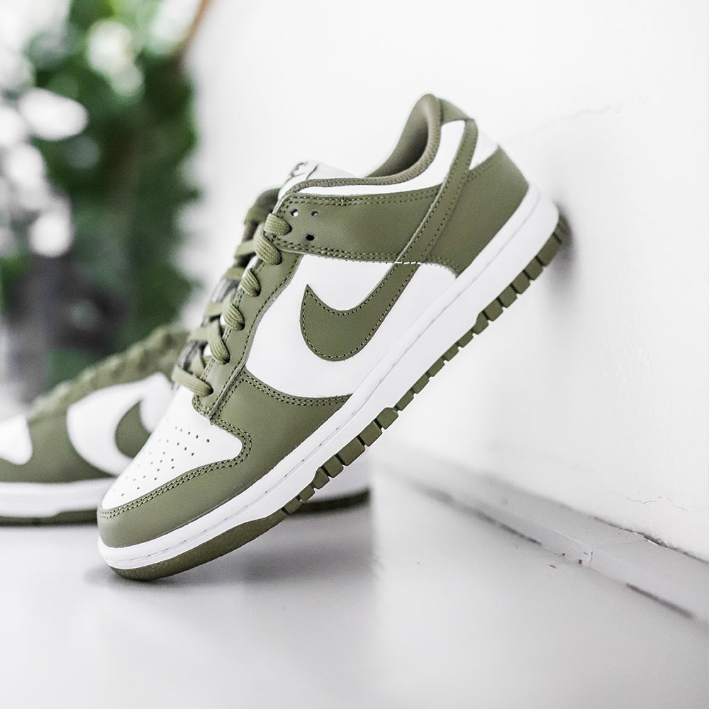 Nike Dunk Low - Medium Olive